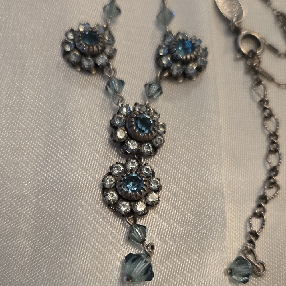 Liz Palacios Dazzling Silver and Blue Crystal Necklace - Picture 3 of 10